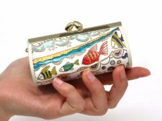 画像5: 【夏限定柄】海はひろいな リップも入るハートまちの小物入れ（金唐柄） (5)