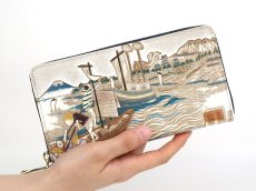 画像4: 【予約限定柄】浮世絵 荒井宿（あらいじゅく） ぐるっとファスナーの長財布［t］ (4)
