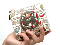画像4: 完売【Xmas柄/限定Item】編むくま L字ファスナーの小さなお財布［t］ (4)